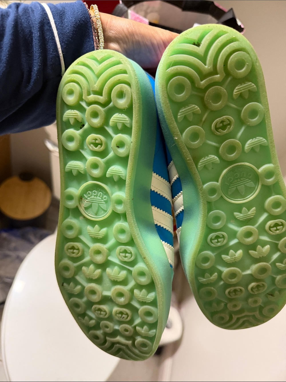 Gucci Blue, Pink & Green Colorblock Low-Top Sneakers - Picture 3 of 4